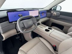 IM Motors Zhiji LS8 66 Ultra Luxury Six-Seater - ფოტო 17