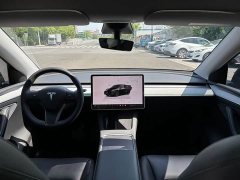 Tesla Model Y Rear-Wheel Drive - ფოტო 5