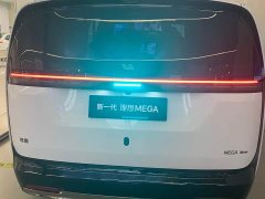 Li Auto MEGA Home - ფოტო 16