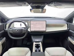 Volvo XC70 Plug-in Hybrid Two-Wheel Drive Long Range Core - ფოტო 9