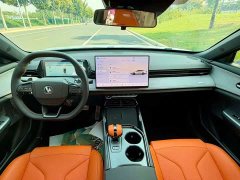 Changan UNI-V Third Generation 1.5T 500Bar Luxury Sport Edition - ფოტო 6