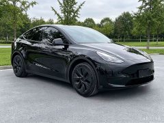 Tesla Model Y Rear-Wheel Drive - ფოტო 3