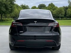 Tesla Model Y Rear-Wheel Drive - ფოტო 5