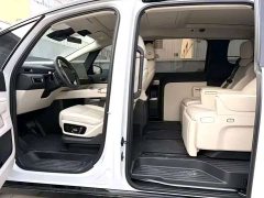 Li Auto MEGA Home Family Edition - ფოტო 4