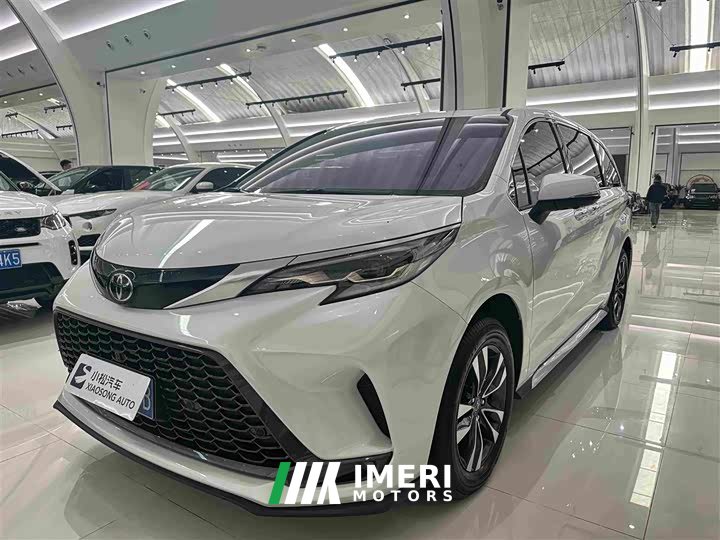 Toyota Graviia 2.5L Hybrid Prestige PLUS AWD - car from China