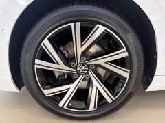 Volkswagen CC 380TSI Eye-Catching Edition 30th Anniversary Special - фото 18