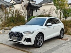 Audi Q5L 45 TFSI Luxury Sport - фото 1