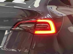 Tesla Model Y Standard Range RWD - ფოტო 8