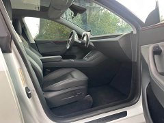 Tesla Model Y Rear-Wheel Drive - ფოტო 11