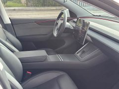 Tesla Model Y Rear-Wheel Drive - ფოტო 12