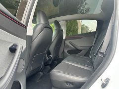 Tesla Model Y Rear-Wheel Drive - ფოტო 6