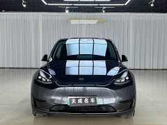 Tesla Model Y Rear-Wheel Drive - ფოტო 2