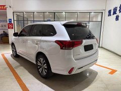 Mitsubishi Outlander 2.0L FWD Comfort 5-Seater - ფოტო 6