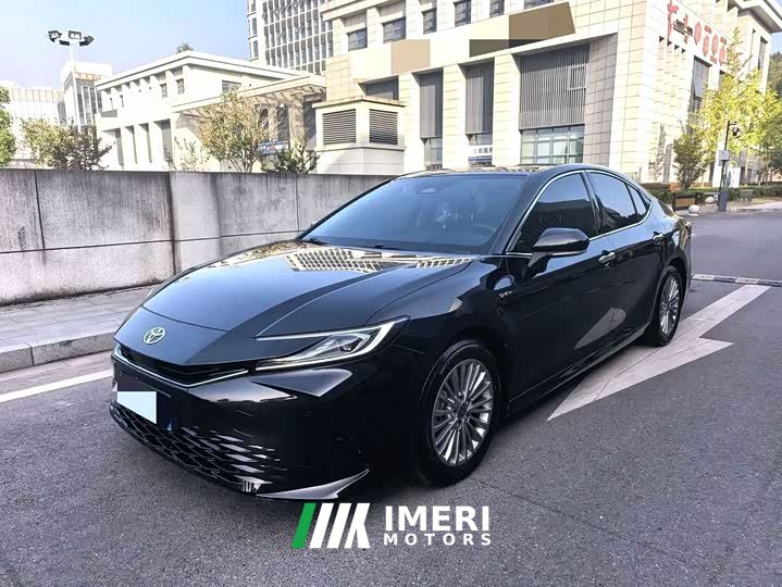 Toyota Camry Hybrid 2.0HG Premium Edition - car from China