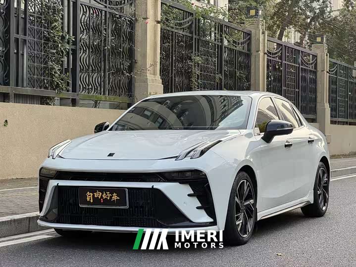 Lynk & Co 03 1.5T DCT Pro - автомобиль из Китая
