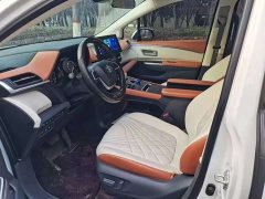 Toyota Sienna 2.5L Hybrid Comfort Edition - ფოტო 10