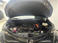 Toyota Gravia 2.5L Hybrid Prestige Plus AWD - photo 17