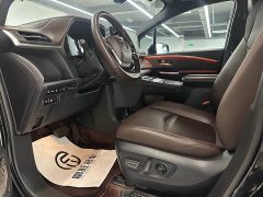Toyota Gravia 2.5L Hybrid Prestige Plus AWD - photo 4
