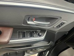Toyota Gravia 2.5L Hybrid Prestige Plus AWD - photo 5