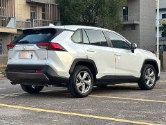 Toyota RAV4 2.0L CVT FWD Fashion Plus - фото 9