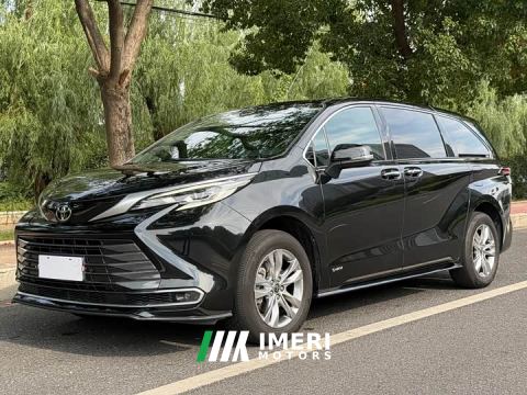 2025 Toyota Sienna 2.5L Hybrid AWD Luxury