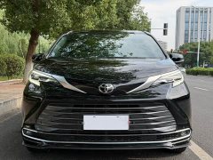 Toyota Sienna 2.5L Hybrid AWD Luxury - ფოტო 2