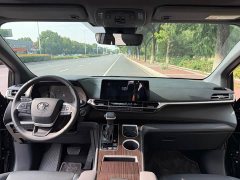 Toyota Sienna 2.5L Hybrid AWD Luxury - ფოტო 9