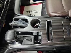 Toyota Gravia 2.5L Hybrid Flagship ULTRA Edition - photo 10