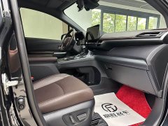Toyota Gravia 2.5L Hybrid Flagship ULTRA Edition - photo 14