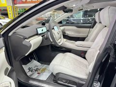 NIO ET7 75kWh Executive - ფოტო 2
