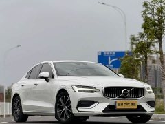Volvo S60 B4 Smart Luxury Edition - ფოტო 13