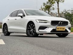Volvo S60 B4 Smart Luxury Edition - ფოტო 14