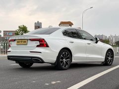 Volvo S60 B4 Smart Luxury Edition - ფოტო 20