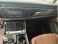 Audi Q7 55 TFSI quattro S line Sport - ფოტო 9