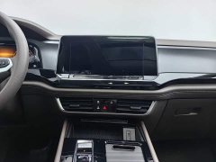 Volkswagen Viloran 330TSI Business Edition - photo 12