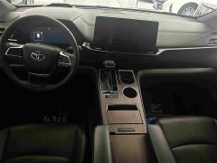 Toyota Grevias 2.5L Hybrid Premium Plus Edition - фото 13