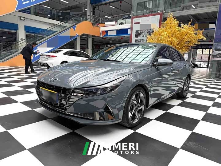 Hyundai Elantra 240TGDi DCT LUX Luxury Edition