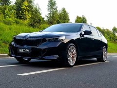 BMW 5 Series 530Li Luxury M Sport Package - ფოტო 1