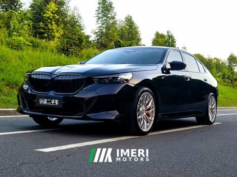 2025 BMW 5 Series 530Li Luxury M Sport Package