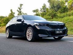 BMW 5 Series 530Li Luxury M Sport Package - ფოტო 3