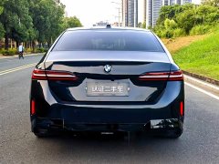 BMW 5 Series 530Li Luxury M Sport Package - ფოტო 6