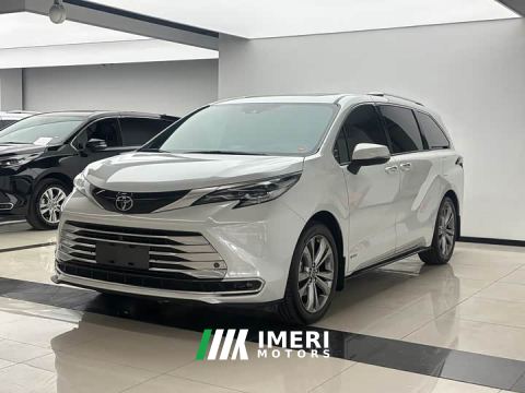 2024 Toyota Sienna 2.5L Hybrid Platinum Edition