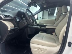 Toyota Sienna 2.5L Hybrid Platinum Edition - фото 10