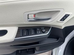 Toyota Sienna 2.5L Hybrid Platinum Edition - фото 17
