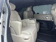 Toyota Sienna 2.5L Hybrid Platinum Edition - фото 7