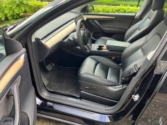 Tesla Model Y Rear-Wheel Drive - ფოტო 4
