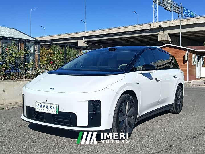 Li Auto i8 Standard Edition