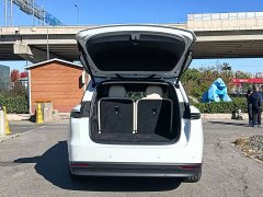 Li Auto i8 Standard Edition - ფოტო 10
