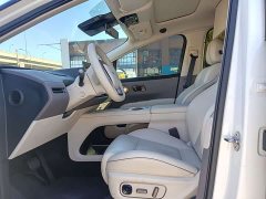 Li Auto i8 Standard Edition - ფოტო 13