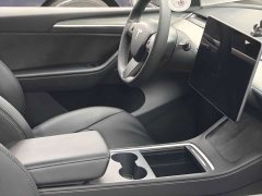 Tesla Model Y Rear-Wheel Drive - ფოტო 13